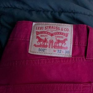 Size 32/30 Levi’s 502 jeans